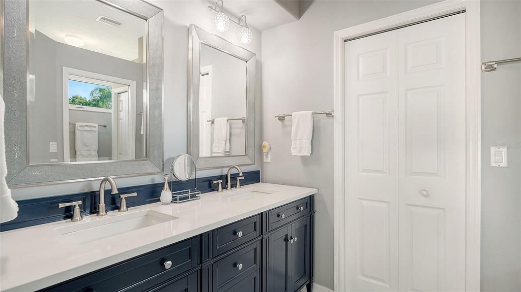 For Sale: $399,000 (3 beds, 2 baths, 1380 Square Feet)