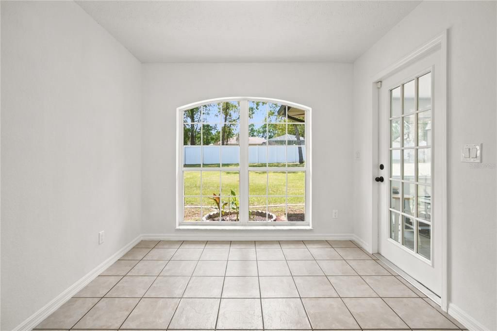 En Venta: $297,900 (3 camas, 2 baños, 1461 Pies cuadrados)