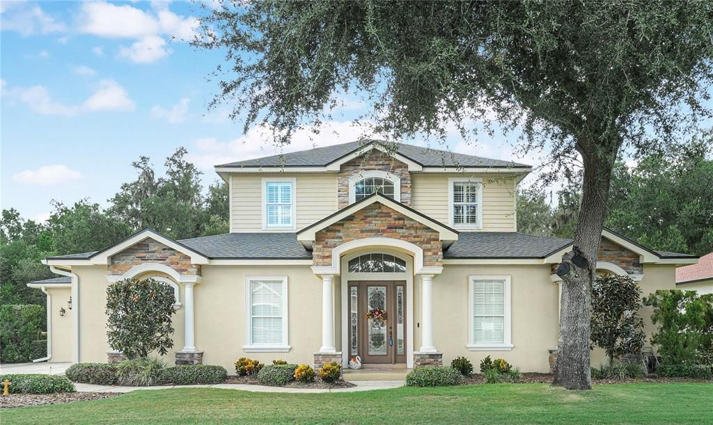 For Sale: $549,900 (5 beds, 3 baths, 3016 Square Feet)