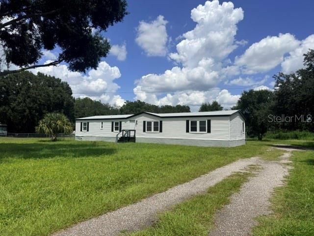 En Venta: $365,000 (4 camas, 2 baños, 1976 Pies cuadrados)