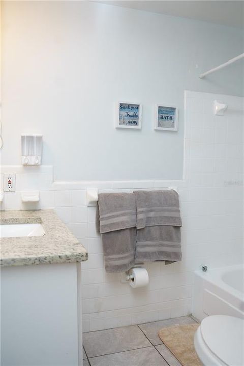 For Rent: $2,400 (4 beds, 2 baths, 1349 Square Feet)