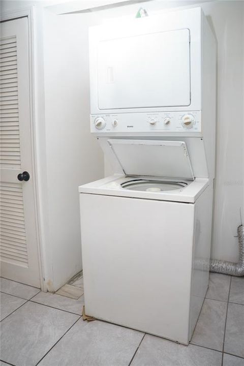 For Rent: $2,400 (4 beds, 2 baths, 1349 Square Feet)