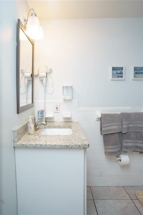 For Rent: $2,400 (4 beds, 2 baths, 1349 Square Feet)