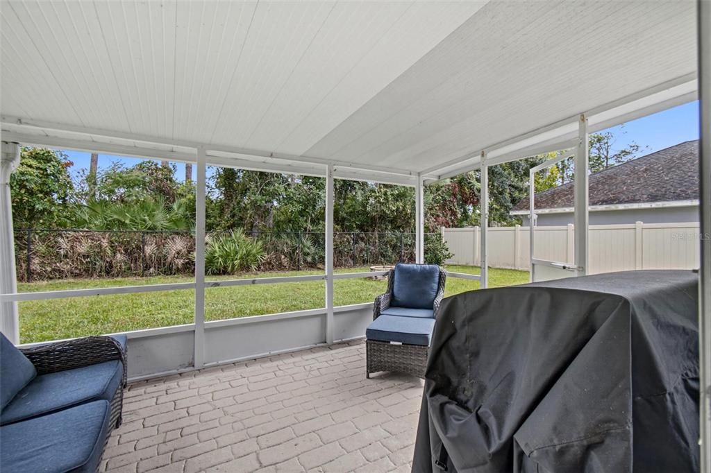 For Sale: $279,900 (3 beds, 2 baths, 1422 Square Feet)
