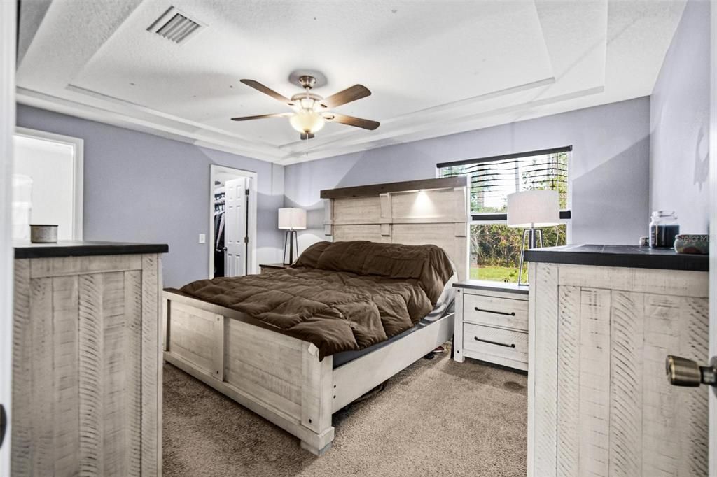 For Sale: $279,900 (3 beds, 2 baths, 1422 Square Feet)