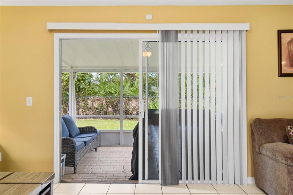For Sale: $279,900 (3 beds, 2 baths, 1422 Square Feet)