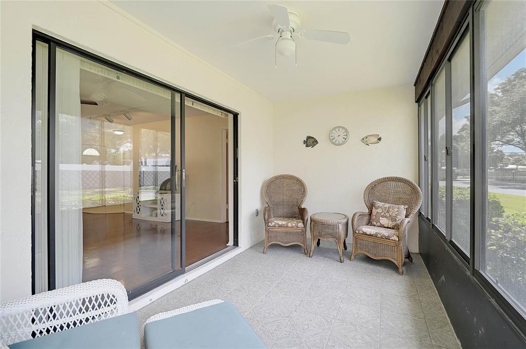 En Venta: $199,999 (2 camas, 2 baños, 1030 Pies cuadrados)