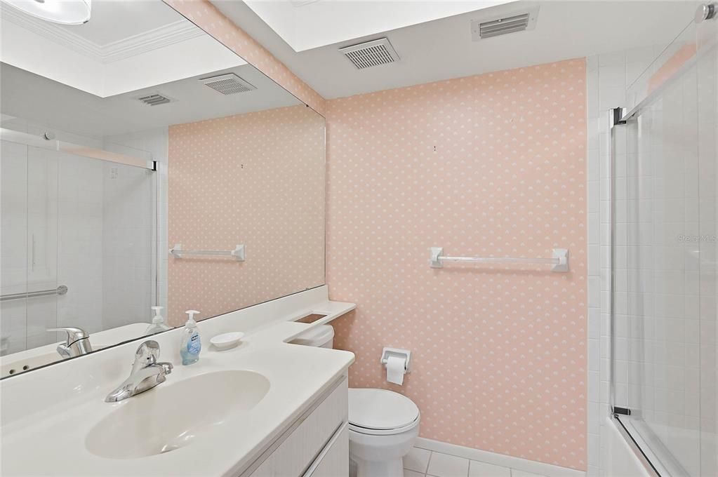 En Venta: $199,999 (2 camas, 2 baños, 1030 Pies cuadrados)
