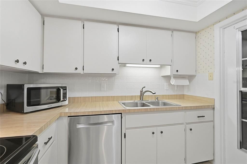 En Venta: $199,999 (2 camas, 2 baños, 1030 Pies cuadrados)
