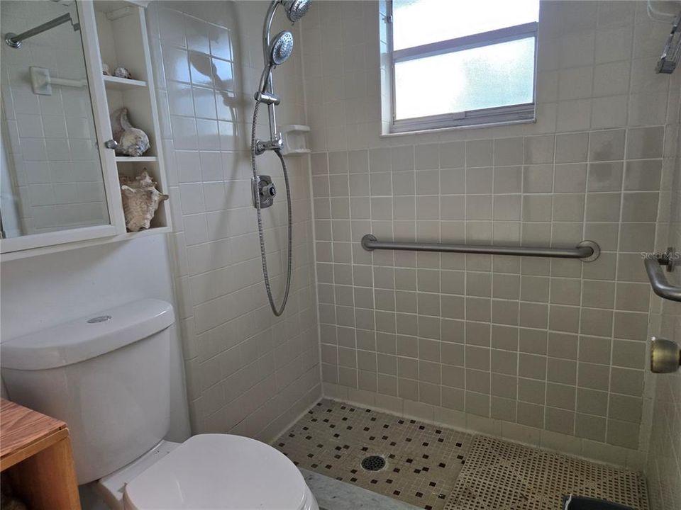 For Sale: $379,000 (4 beds, 2 baths, 1760 Square Feet)