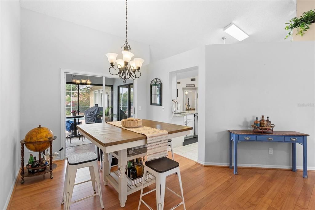 For Sale: $480,000 (4 beds, 2 baths, 2587 Square Feet)