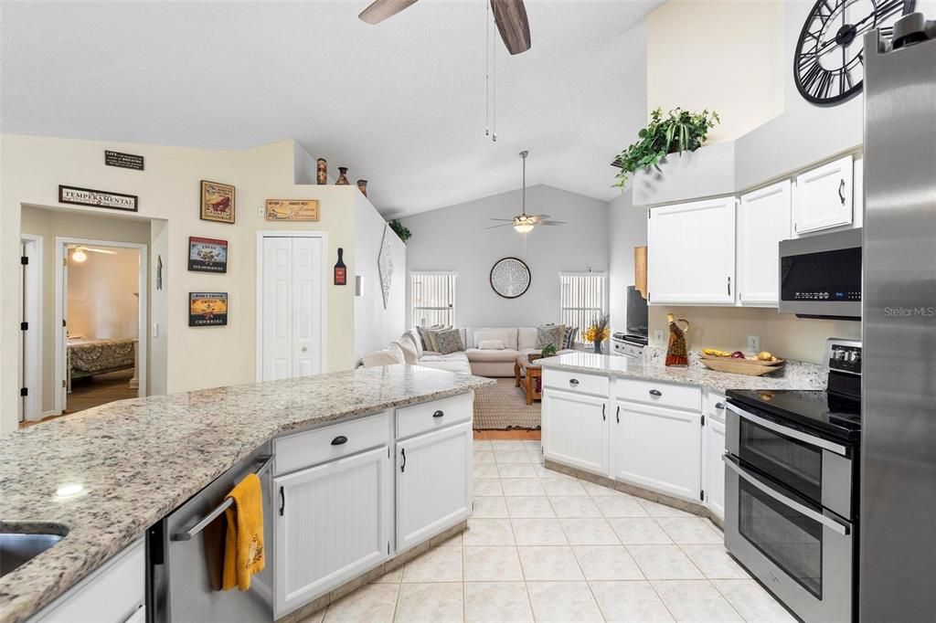 For Sale: $480,000 (4 beds, 2 baths, 2587 Square Feet)
