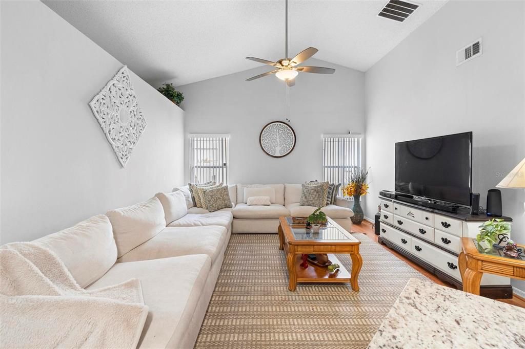 For Sale: $480,000 (4 beds, 2 baths, 2587 Square Feet)