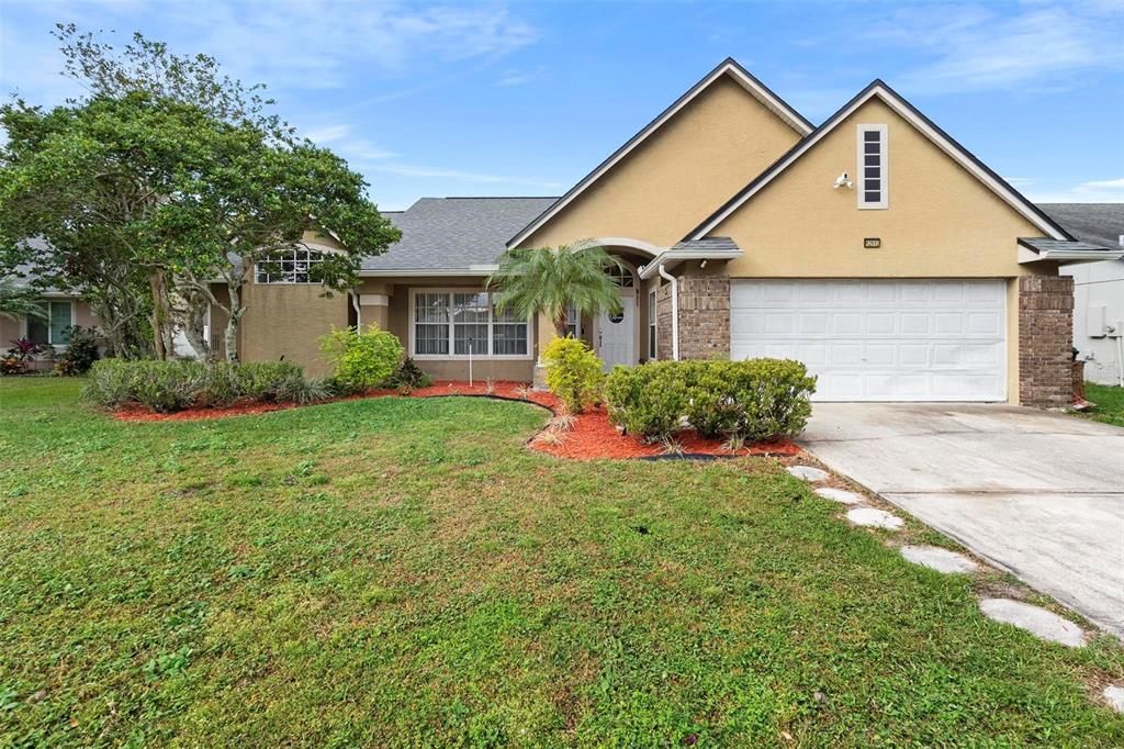 For Sale: $480,000 (4 beds, 2 baths, 2587 Square Feet)