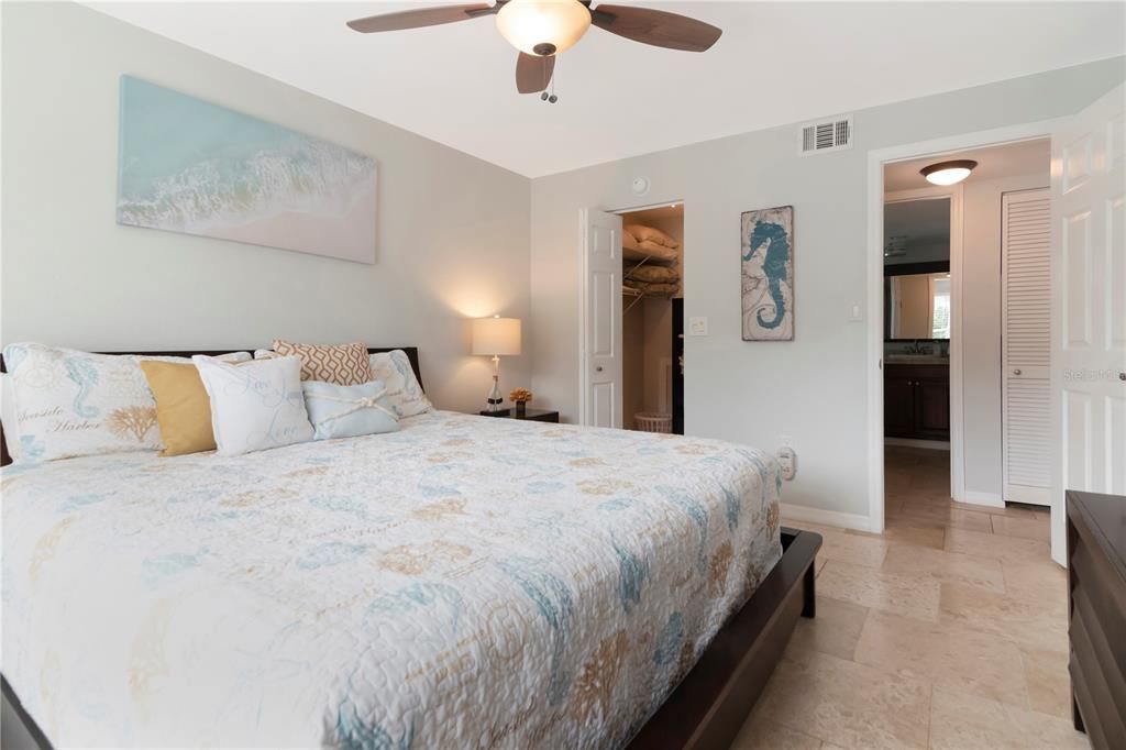 En Venta: $269,900 (1 camas, 1 baños, 704 Pies cuadrados)