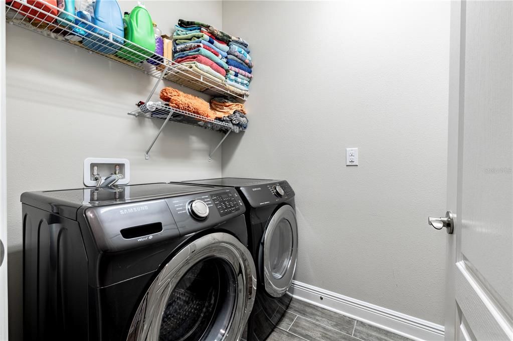 Activo con contrato: $470,000 (3 camas, 2 baños, 2231 Pies cuadrados)