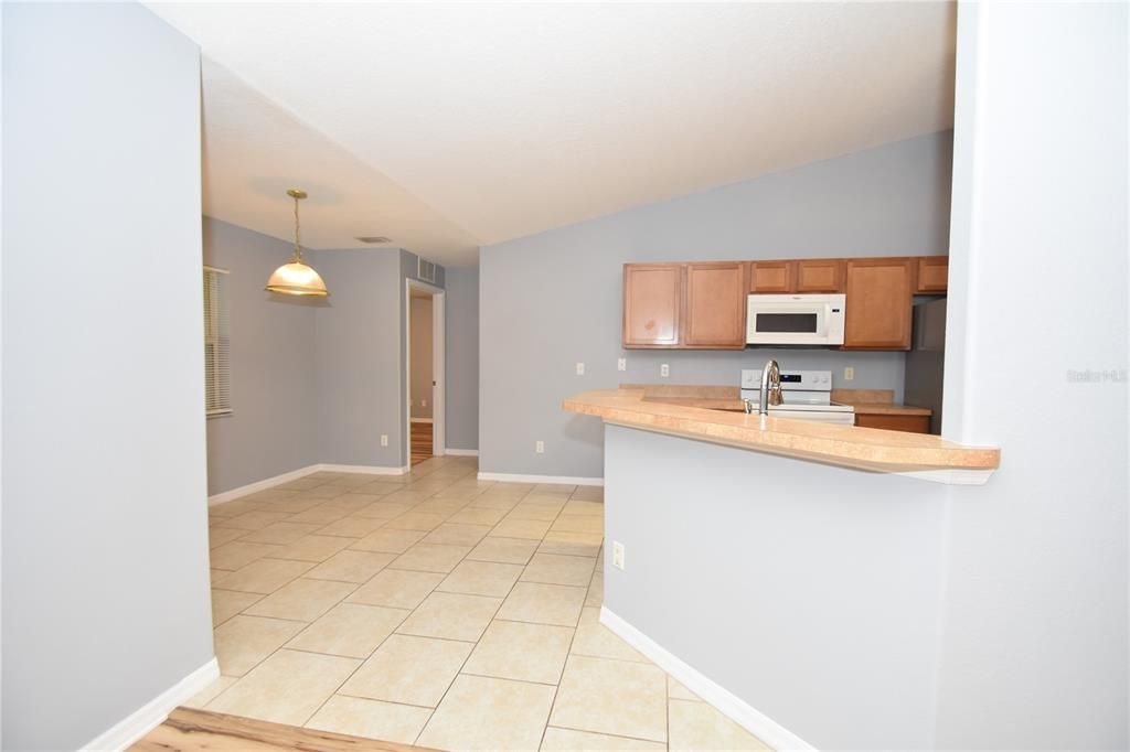 For Rent: $2,100 (4 beds, 2 baths, 2073 Square Feet)
