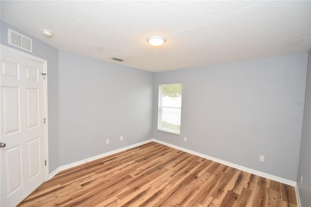For Rent: $2,100 (4 beds, 2 baths, 2073 Square Feet)