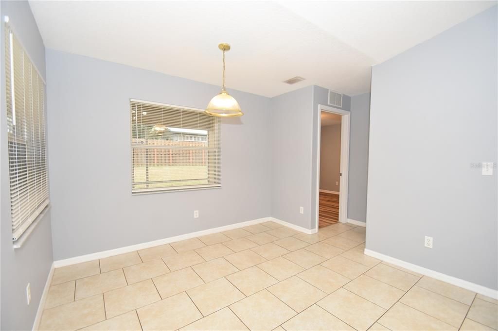 For Rent: $2,100 (4 beds, 2 baths, 2073 Square Feet)