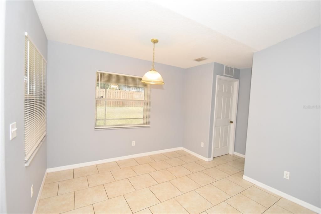 For Rent: $2,100 (4 beds, 2 baths, 2073 Square Feet)