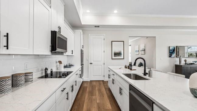 En Venta: $539,900 (4 camas, 3 baños, 2677 Pies cuadrados)
