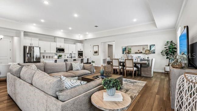 En Venta: $539,900 (4 camas, 3 baños, 2677 Pies cuadrados)