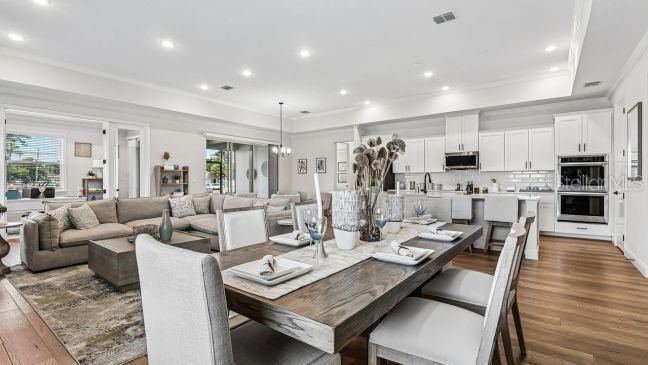 En Venta: $539,900 (4 camas, 3 baños, 2677 Pies cuadrados)