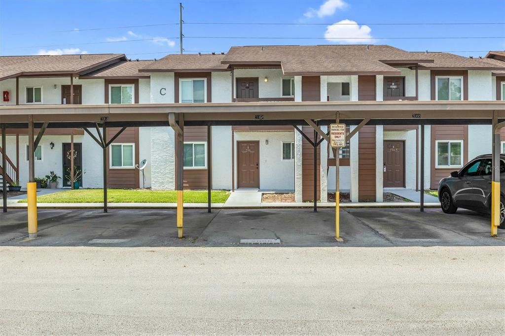 В аренду: $1,300 (2 спален, 2 ванн, 876 Квадратных фут)