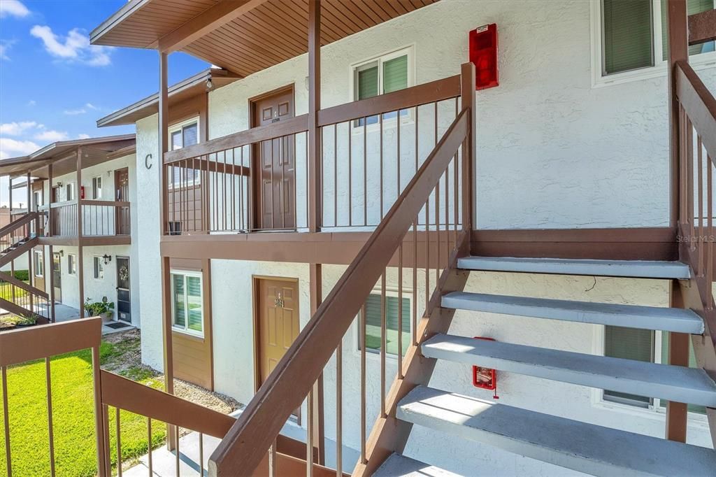 В аренду: $1,300 (2 спален, 2 ванн, 876 Квадратных фут)