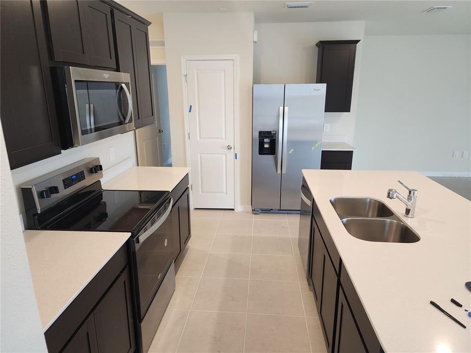 For Rent: $2,095 (4 beds, 2 baths, 1531 Square Feet)