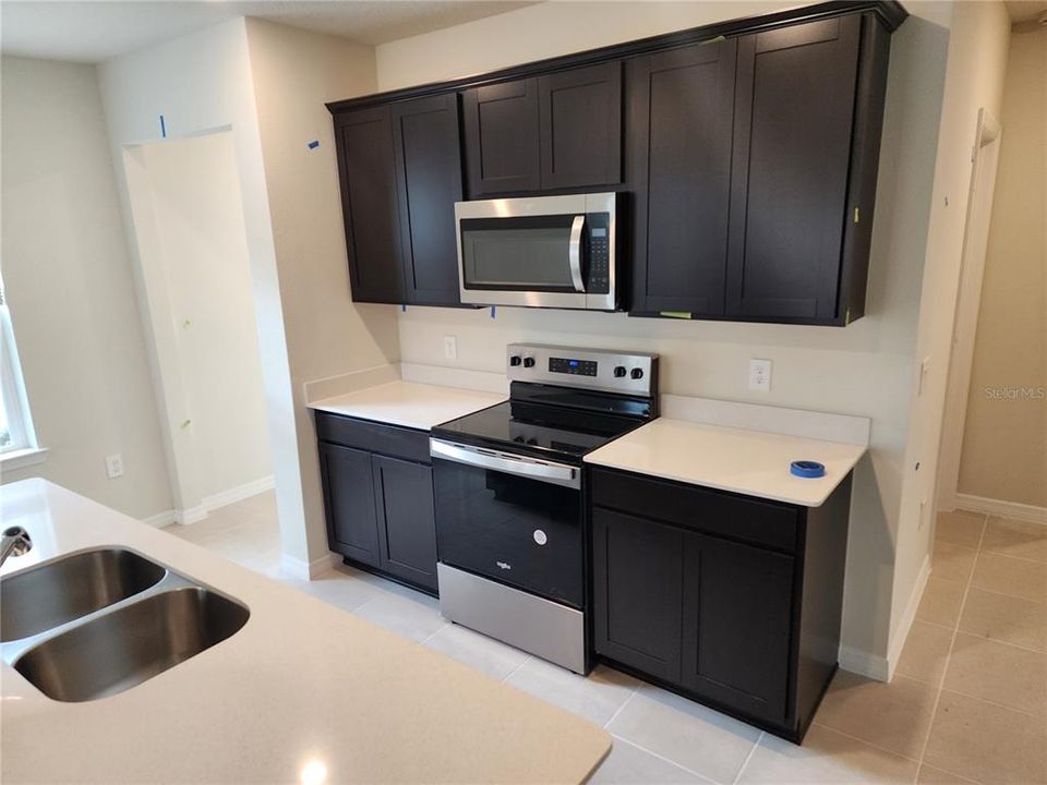 For Rent: $2,095 (4 beds, 2 baths, 1531 Square Feet)