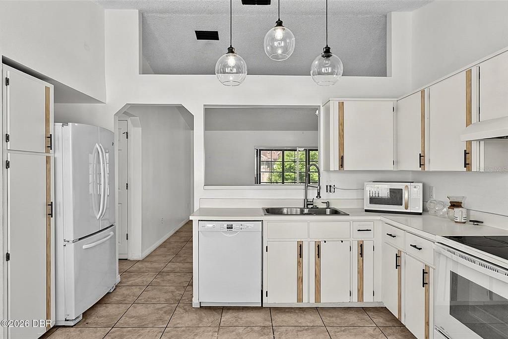 En Venta: $270,000 (2 camas, 2 baños, 1287 Pies cuadrados)