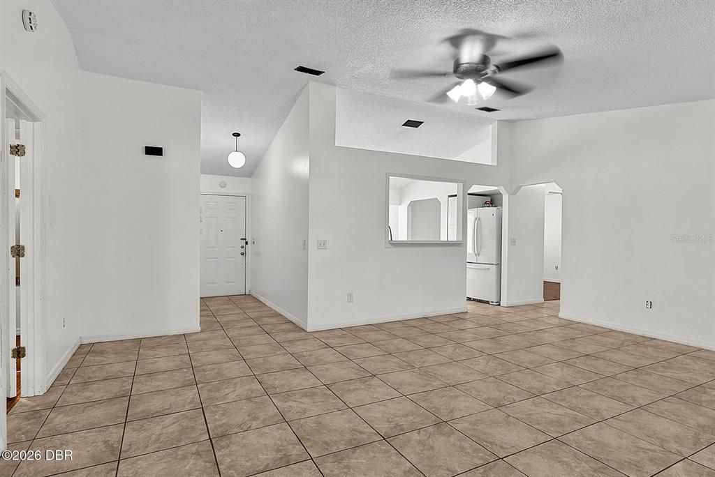En Venta: $270,000 (2 camas, 2 baños, 1287 Pies cuadrados)