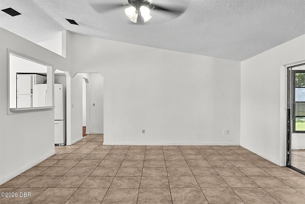 En Venta: $270,000 (2 camas, 2 baños, 1287 Pies cuadrados)