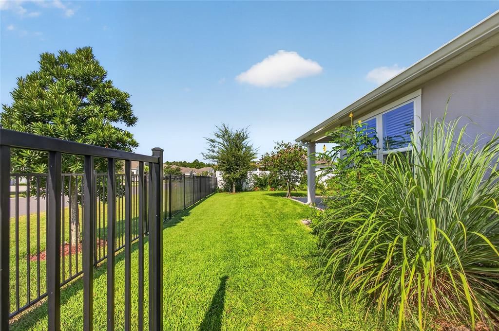 На продажу: $499,900 (3 спален, 2 ванн, 1987 Квадратных фут)