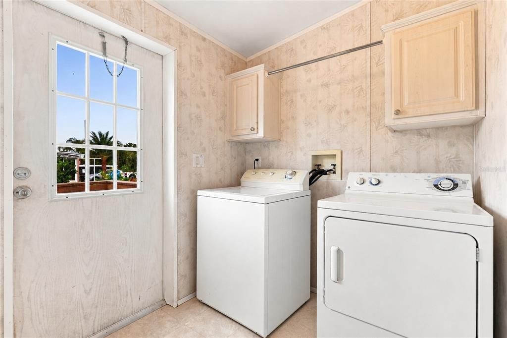 For Sale: $119,000 (3 beds, 2 baths, 1512 Square Feet)