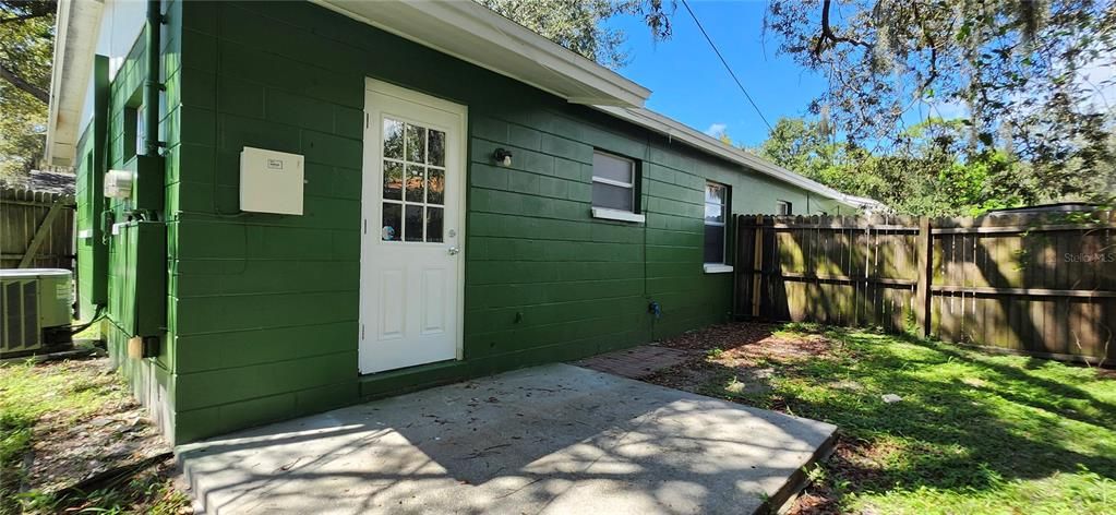 For Rent: $1,700 (2 beds, 1 baths, 700 Square Feet)