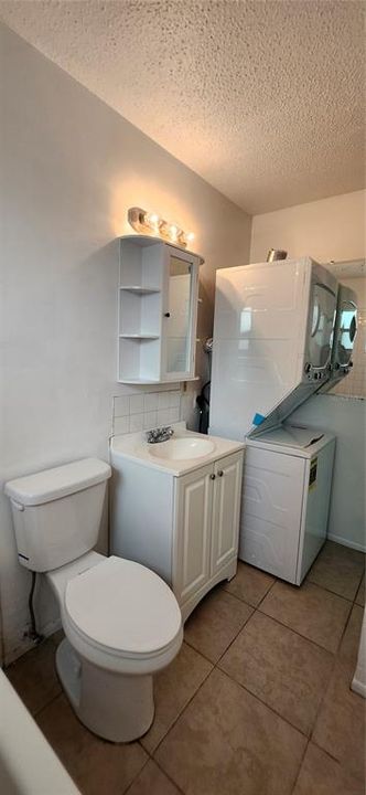 For Rent: $1,700 (2 beds, 1 baths, 700 Square Feet)