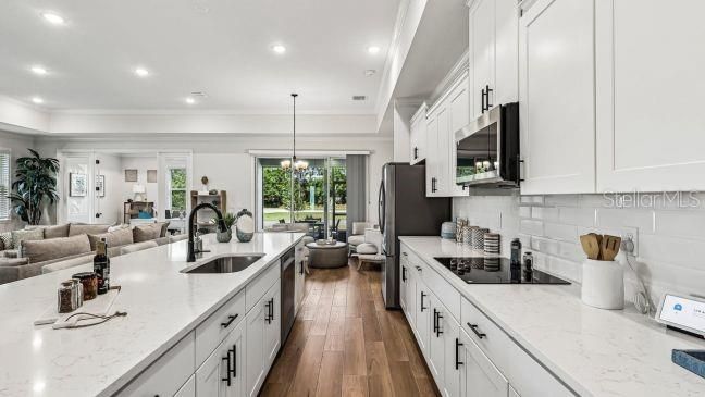 En Venta: $564,900 (4 camas, 3 baños, 2677 Pies cuadrados)