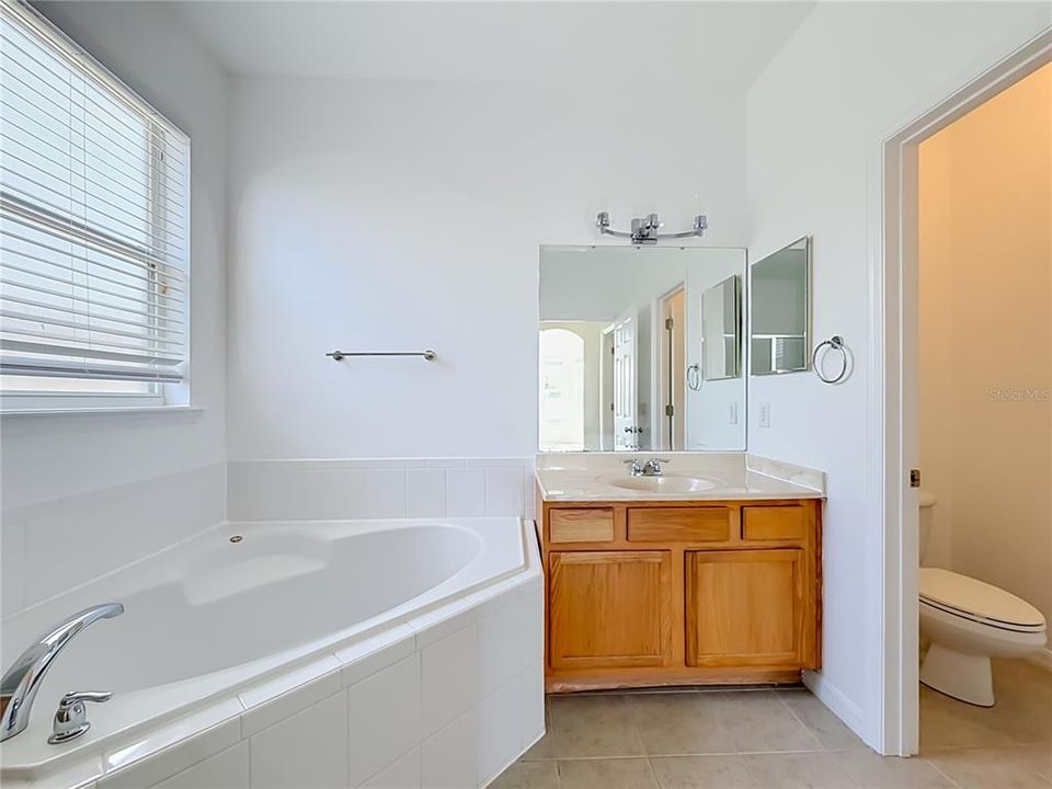 待售: $289,900 (3 贝兹, 2 浴室, 1839 平方英尺)