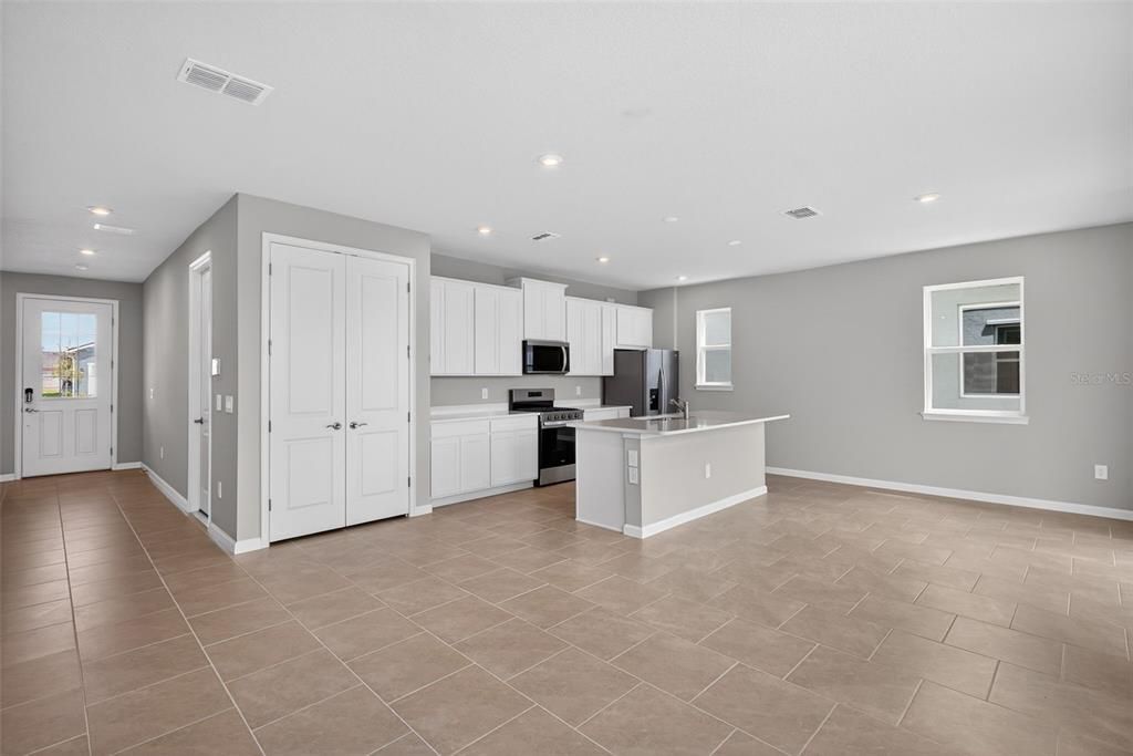 For Sale: $371,120 (3 beds, 2 baths, 1923 Square Feet)