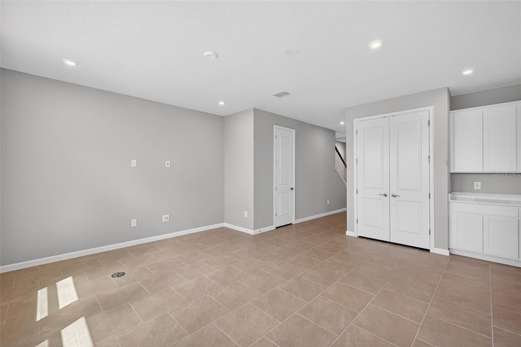 For Sale: $371,120 (3 beds, 2 baths, 1923 Square Feet)