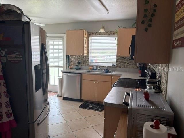 En Venta: $365,000 (3 camas, 2 baños, 1367 Pies cuadrados)