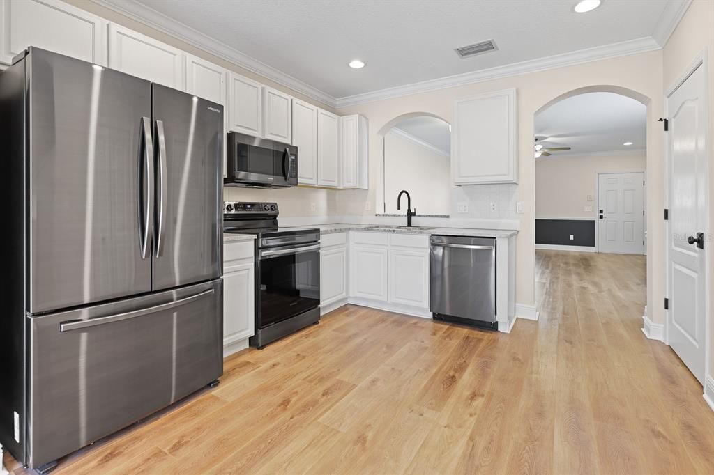 For Rent: $2,000 (2 beds, 2 baths, 1248 Square Feet)