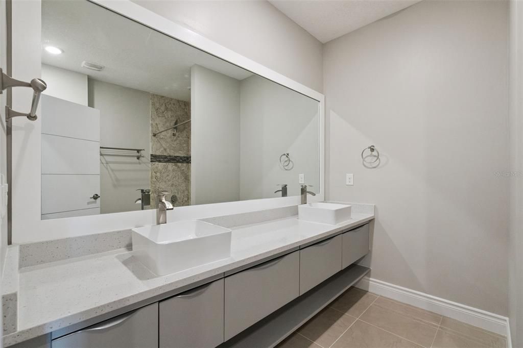For Sale: $380,000 (3 beds, 2 baths, 2281 Square Feet)