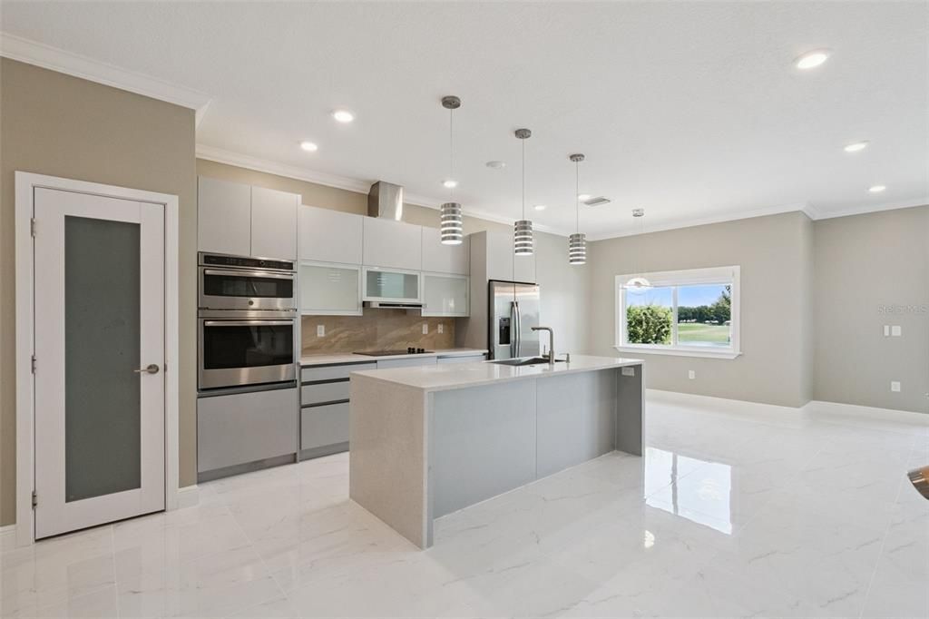 For Sale: $380,000 (3 beds, 2 baths, 2281 Square Feet)