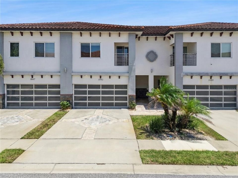 For Sale: $380,000 (3 beds, 2 baths, 2281 Square Feet)