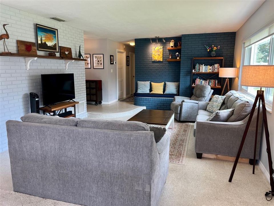 For Sale: $475,000 (2 beds, 2 baths, 1438 Square Feet)