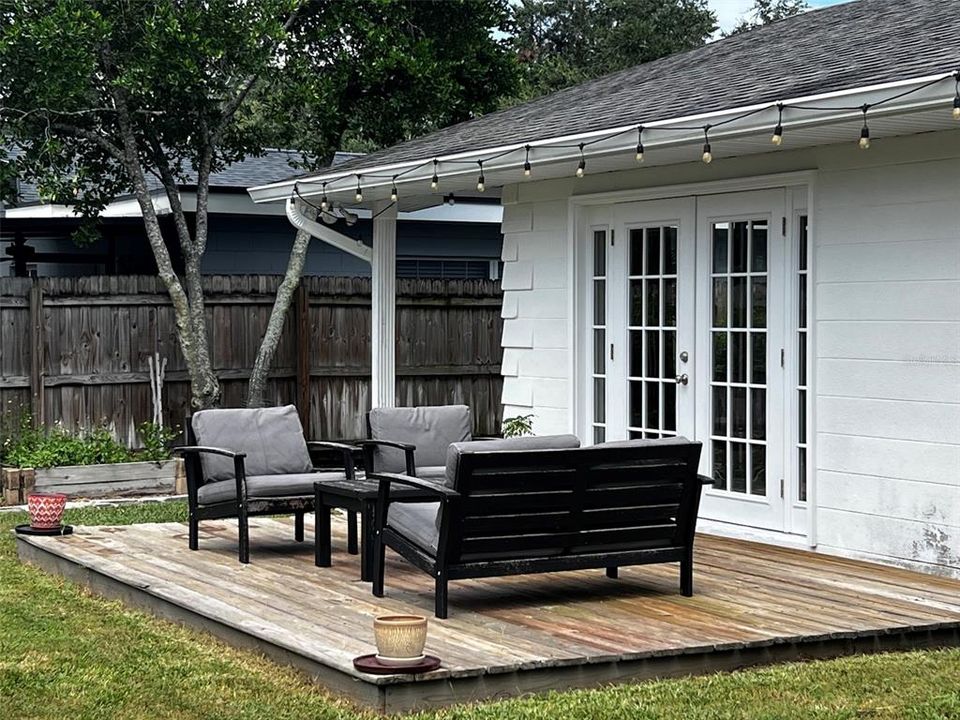 For Sale: $475,000 (2 beds, 2 baths, 1438 Square Feet)