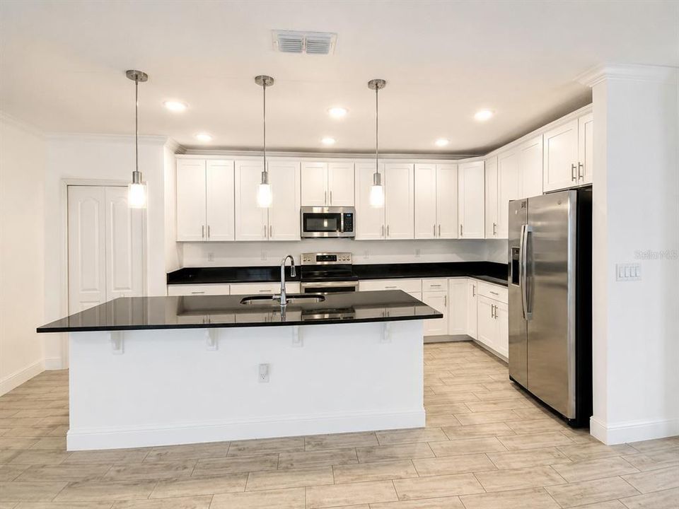 For Rent: $2,200 (4 beds, 2 baths, 2182 Square Feet)